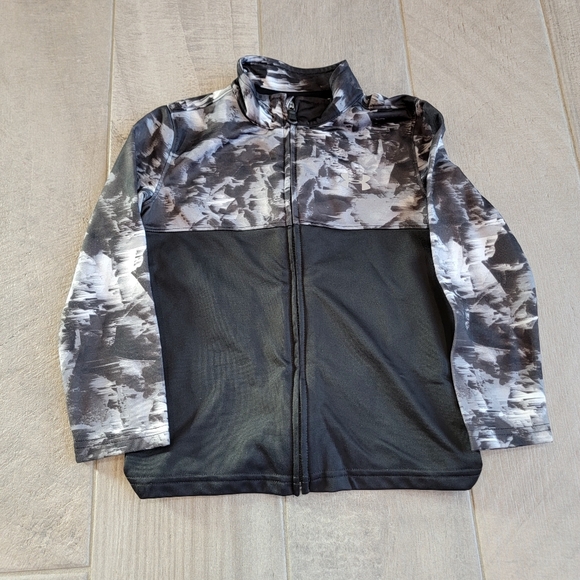 5 pcs Under Armour jackets/hoodie - Picture 14 of 16